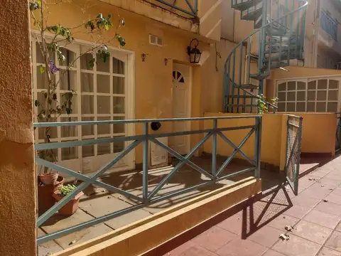 Depto Tipo Casa en Alquiler en Villa Crespo, $ 600.000