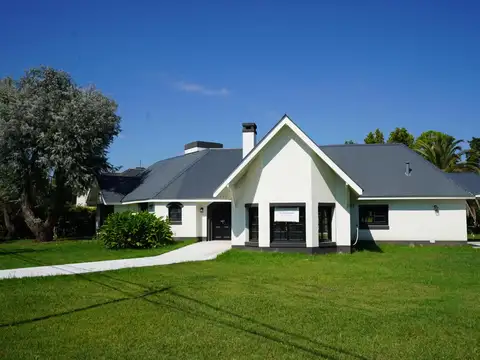 Casa en venta 5 ambientes en San Diego C.C