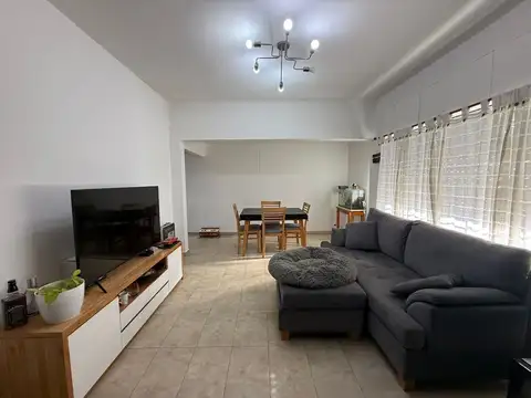 CASA 3 AMBIENTES CON QUINCHO Y PARRILLA EN QUILMES