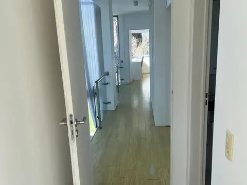 Casa en Alquiler de 4 dormitorios