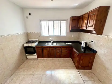 Depto Tipo Casa 5 ambientes con 2 baños
