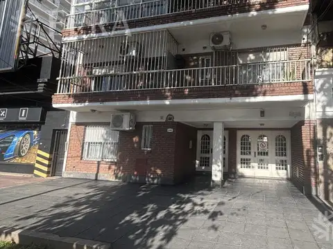 Alquiler departamento de 3 ambientes con cochera en  Wilde