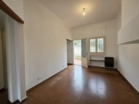 En Alquiler PH 2 Ambientes con Patio | a metros de Av Maipú