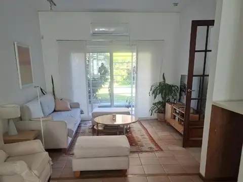 CASA EN VENTA EN BELGRANO CON JARDIN