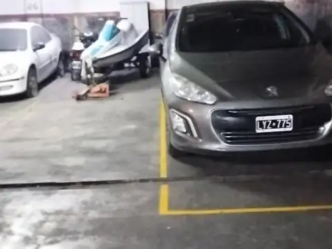 COCHERA DOBLE  , EXCELENTE UBICACIÓN