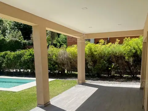 Casa  en Venta en Muñiz, San Miguel, G.B.A. Zona Norte