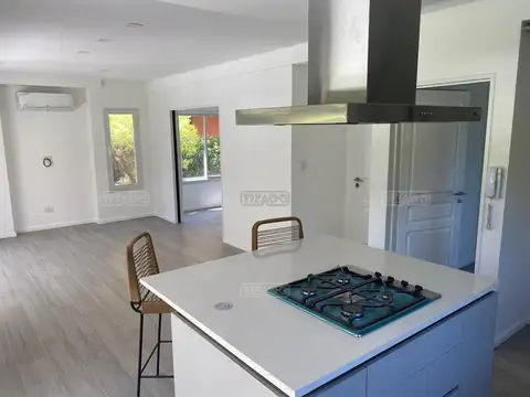 Casa 6 ambientes con 3 baños