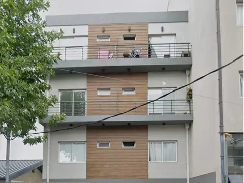 SE VENDE DOS AMBIENTES EN MERLO CENTRO CON COCHERA