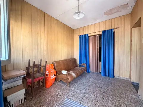 VENTA / CASA / AMPLIO PATIO / SERVICIOS / RAFAELA