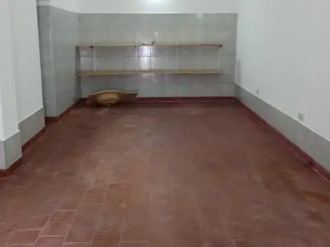 Local en Alquiler en Lomas de Zamora, $ 500.000