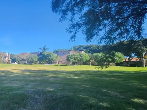 boulevard de todos los santos 900