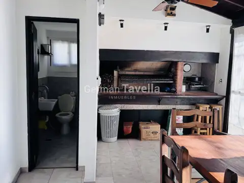 Casa en Venta con 4 cocheras