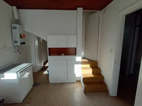 Depto Tipo Casa en Alquiler de 2 dormitorios