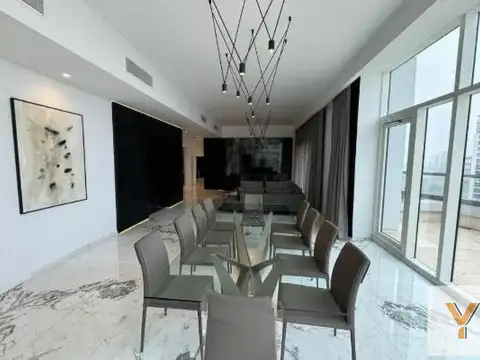 Departamento en Venta con 3 cocheras
