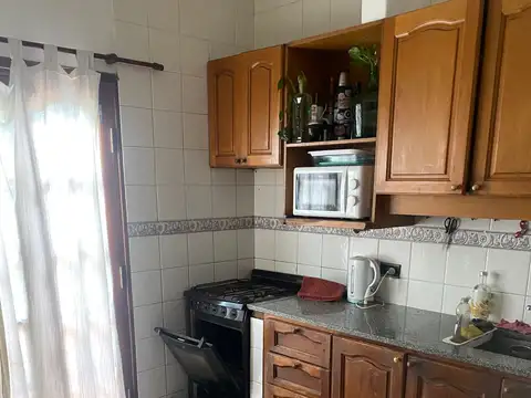 Depto Tipo Casa 2 ambientes con 1 baño