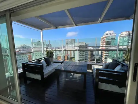 Departamento en Alquiler con 3 cocheras