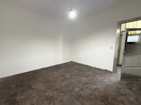 Depto Tipo Casa en Venta en Tablada, USD 115.000