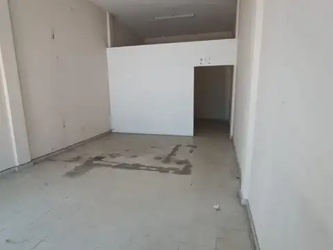 LOCAL EN ALQUILER LAS FLORES 910