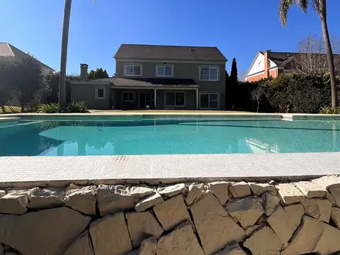 Casa en Venta de 5 dormitorios