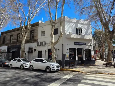 Depto Tipo Casa en Alquiler de 5 ambientes