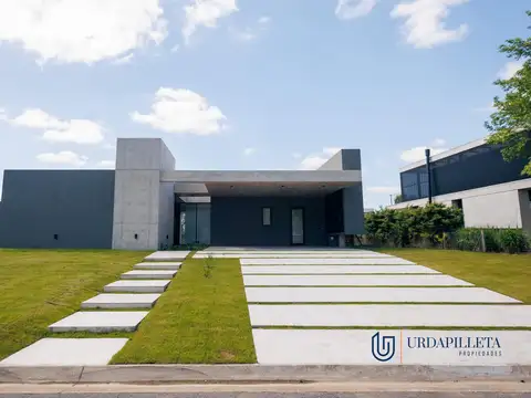 Casa en venta en La Calesa - Pilara -  URDAPILLETA PROPIEDADES