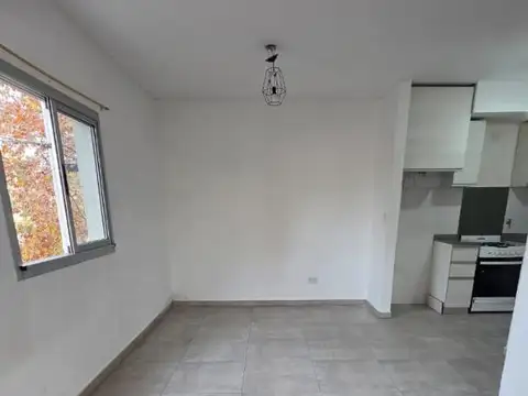 Departamento en Alquiler en Lomas de Zamora, $ 450.000