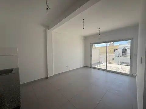 AMPLIO 2 AMBIENTES - Con Balcón y Terraza!