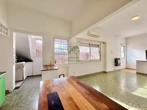 Depto Tipo Casa en Venta con 1 cocheras