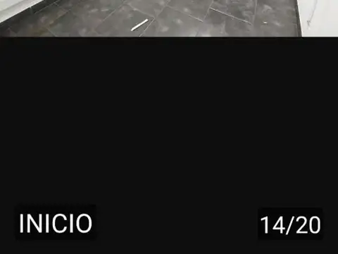 Amplio Local Sobre Av San Juan