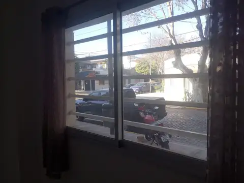 Departamento en Alquiler en Barrio Naón, $ 450.000