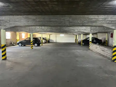 Cochera en  Sarmiento al 1300