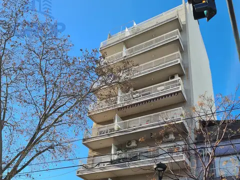 Venta 1 ambiente al frente. 30 m2. Apto Profesional. Subte B - Villa Urquiza