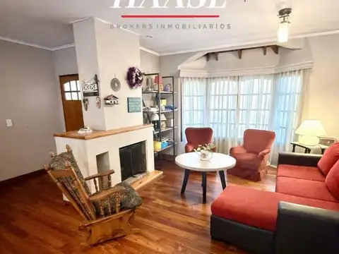 Casa 4 ambientes con 3 baños