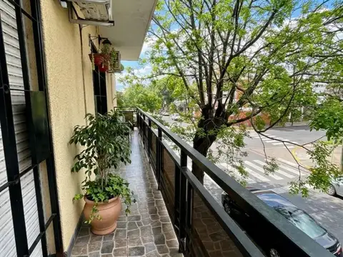 Irigoyen 700, Piso 1