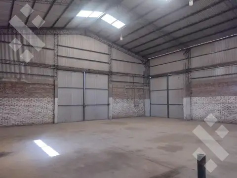 Galpon en Alquiler 40  mts Fondo
