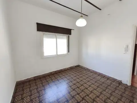 Casa con jardin 3 dormitorios en barrio bellavista Rosario