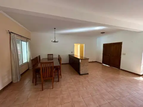 Casa en Venta en Campos De Alvarez, USD 340.000