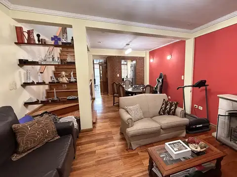 Casa triplex en venta 4 Ambientes Liniers