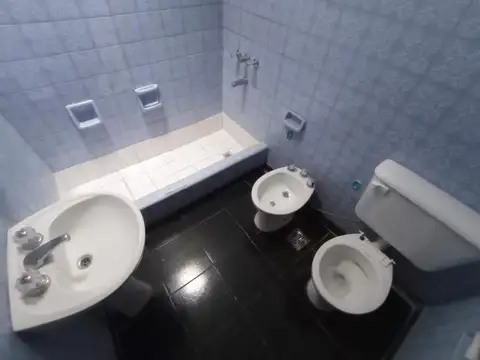 Depto Tipo Casa 4 ambientes con 1 baño
