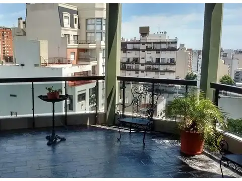 *HERMOSO PISO DE 5 AMB.*GRAN LIVING COMEDOR, COCINA COMEDOR, 3 DORMITORIOS + DEPENDENCIA DE SERVICIO