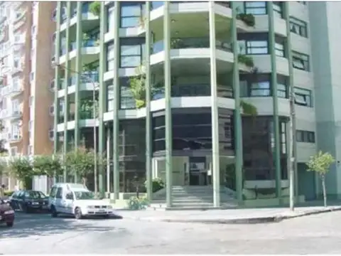 *ELEGANTE PISO DE 5 AMB. CON 3 BALCONES Y 2 COHERAS