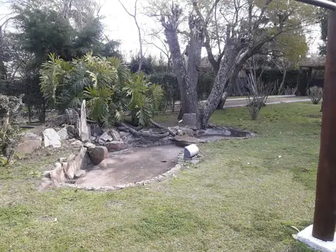 Casa en Venta con 3 cocheras