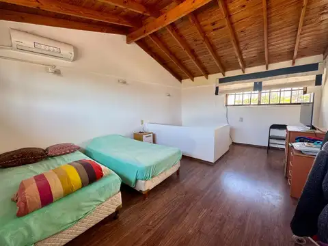 Depto Tipo Casa 4 ambientes con 4 baños