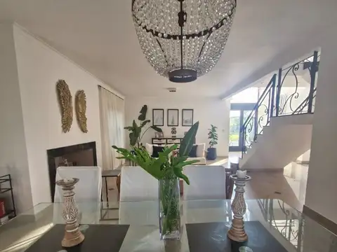Casa en Venta de 4 dormitorios
