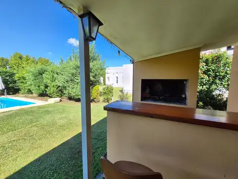 Casa 3 ambientes con 3 baños