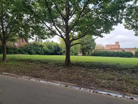 Terreno en Martindale C.C