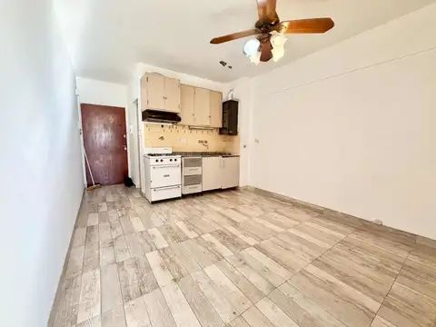 VENTA MONOAMB DIVIDIDO BALCÓN  FRENTE - SAENZ PEÑA
