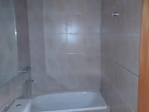 Departamento en Alquiler en Echesortu, $ 400.000