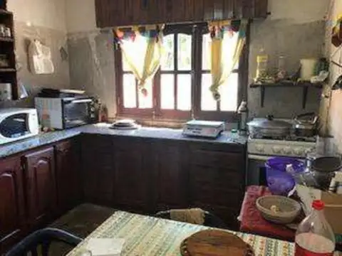 Casa 3 ambientes con 1 baño