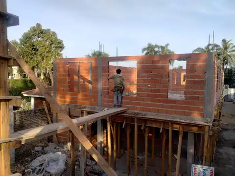 Depto Tipo Casa en Venta con 1 cocheras